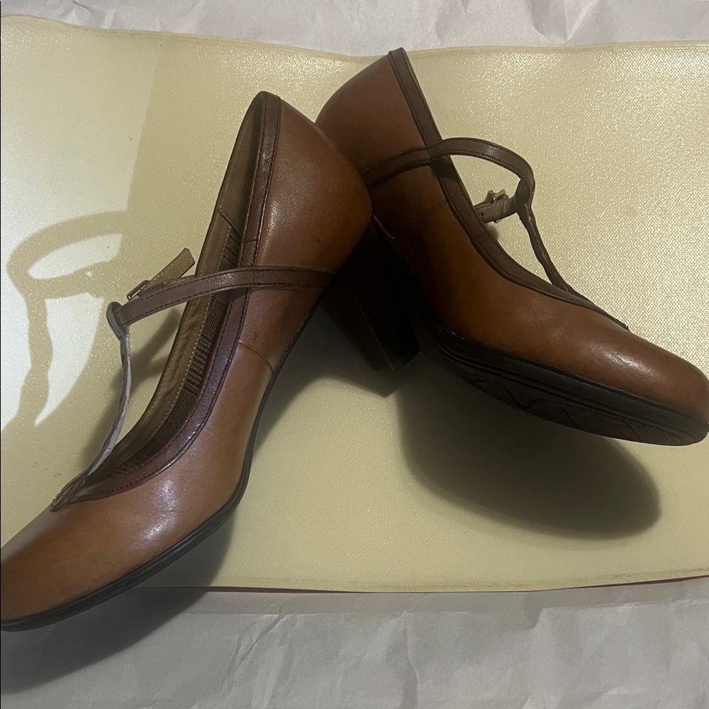Abel Vella Braided T-Strap Block Heels Like New Condition size 7M - Picture 11 of 11